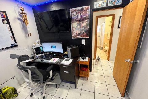 Villa ou maison à louer à Cutler Bay, Floride: 4 chambres, 125.6 m2 № 1965375 - photo 10