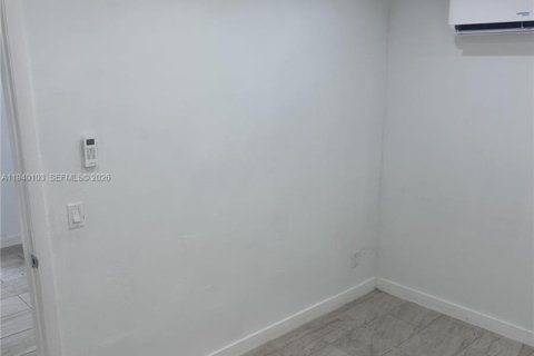 Villa ou maison à louer à Miami, Floride: 1 chambre, 74.32 m2 № 1997352 - photo 8