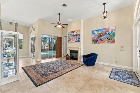 House in Punta Gorda, Florida 3 bedrooms, 256.69 sq.m. № 2425264 - photo 12