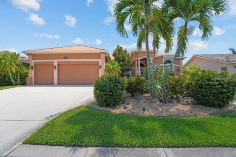 House in Punta Gorda, Florida 3 bedrooms, 256.69 sq.m. № 2425264 - photo 28