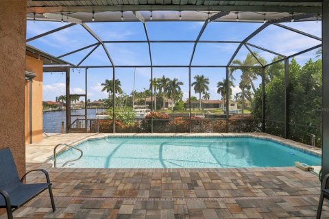 House in Punta Gorda, Florida 3 bedrooms, 256.69 sq.m. № 2425264 - photo 6