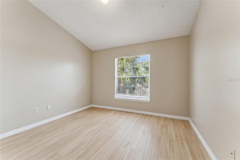 Condo in Apopka, Florida, 3 bedrooms  № 2395934 - photo 12