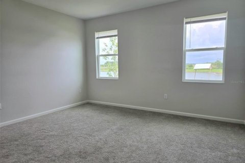 House in Haines City, Florida 4 bedrooms, 195.09 sq.m. № 2266972 - photo 17