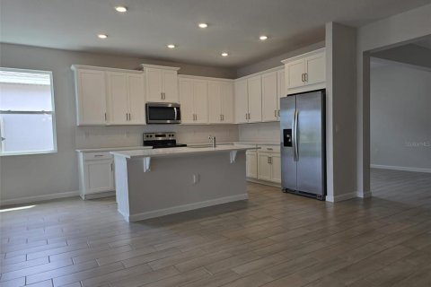 House in Haines City, Florida 4 bedrooms, 195.09 sq.m. № 2266972 - photo 11