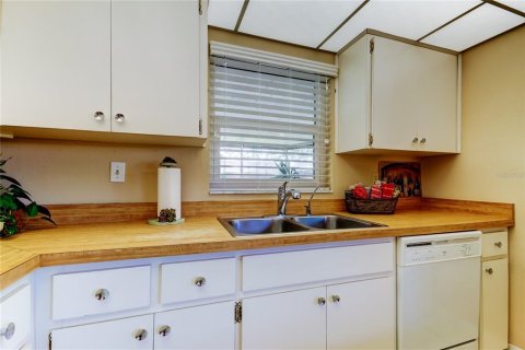 Купить таунхаус в Клируотер, Флорида 6 комнат, 130.53м2, № 1662095 - фото 11