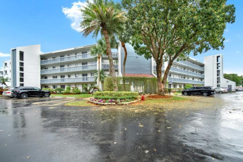 Condo in Lake Worth, Florida, 2 bedrooms  № 1045494 - photo 1