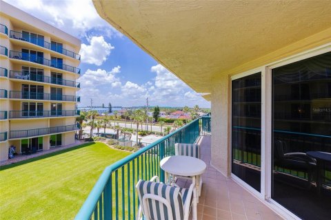 Condo in Port Orange, Florida, 2 bedrooms  № 1805604 - photo 12