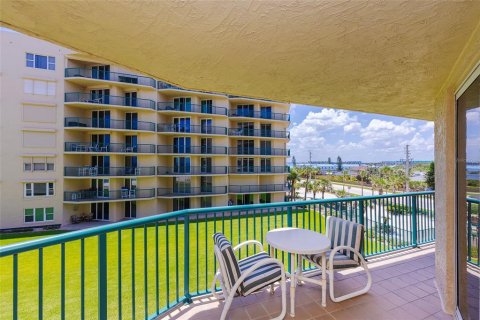 Condo in Port Orange, Florida, 2 bedrooms  № 1805604 - photo 8