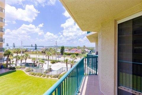 Condo in Port Orange, Florida, 2 bedrooms  № 1805604 - photo 11