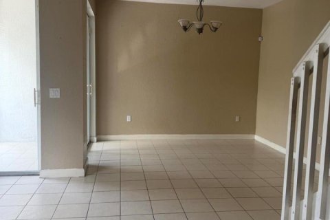 Touwnhouse à louer à Royal Palm Beach, Floride: 3 chambres, 141.58 m2 № 2263205 - photo 15