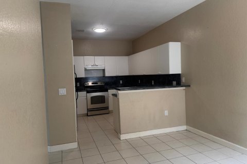 Touwnhouse à louer à Royal Palm Beach, Floride: 3 chambres, 141.58 m2 № 2263205 - photo 14