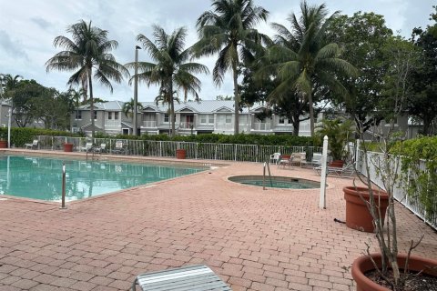 Touwnhouse à louer à Royal Palm Beach, Floride: 3 chambres, 141.58 m2 № 2263205 - photo 21