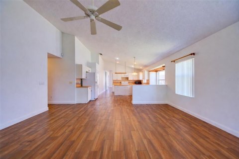 Villa ou maison à vendre à Davenport, Floride: 4 chambres, 178.47 m2 № 2124793 - photo 3
