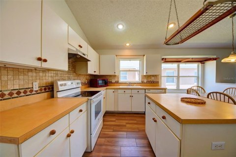 Villa ou maison à vendre à Davenport, Floride: 4 chambres, 178.47 m2 № 2124793 - photo 8