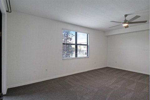Touwnhouse à louer à Sarasota, Floride: 3 chambres, 161.74 m2 № 2406402 - photo 14