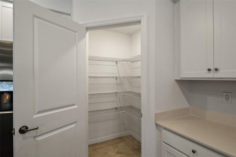 Touwnhouse à louer à Sarasota, Floride: 3 chambres, 161.74 m2 № 2406402 - photo 13