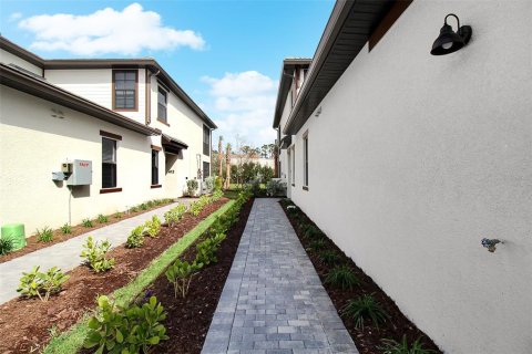 Touwnhouse à louer à Sarasota, Floride: 3 chambres, 161.74 m2 № 2406402 - photo 2
