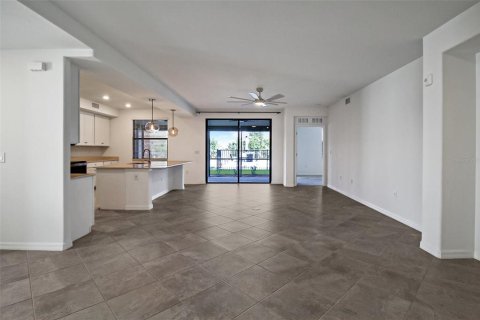 Touwnhouse à louer à Sarasota, Floride: 3 chambres, 161.74 m2 № 2406402 - photo 5