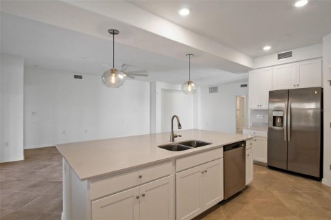 Touwnhouse à louer à Sarasota, Floride: 3 chambres, 161.74 m2 № 2406402 - photo 11