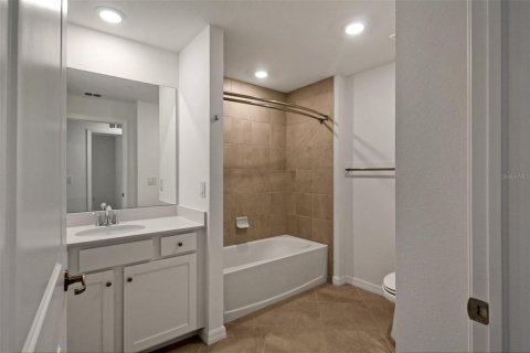 Touwnhouse à louer à Sarasota, Floride: 3 chambres, 161.74 m2 № 2406402 - photo 26