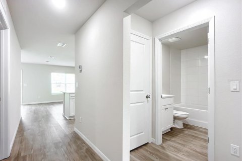 Propiedad comercial en venta en Palm Coast, Florida, 6 dormitorios, 243.4 m2 № 2113745 - foto 3
