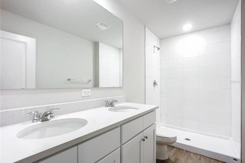 Propiedad comercial en venta en Palm Coast, Florida, 6 dormitorios, 243.4 m2 № 2113745 - foto 5
