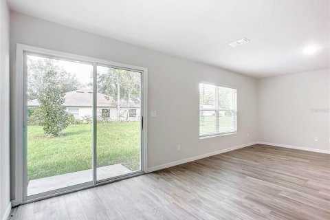 Propiedad comercial en venta en Palm Coast, Florida, 6 dormitorios, 243.4 m2 № 2113745 - foto 4
