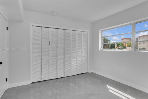 Copropriété à vendre à North Miami, Floride: 2 chambres, 110.18 m2 № 2016009 - photo 13