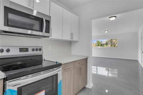 Copropriété à vendre à North Miami, Floride: 2 chambres, 110.18 m2 № 2016009 - photo 15