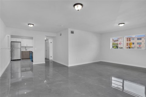Copropriété à vendre à North Miami, Floride: 2 chambres, 110.18 m2 № 2016009 - photo 20
