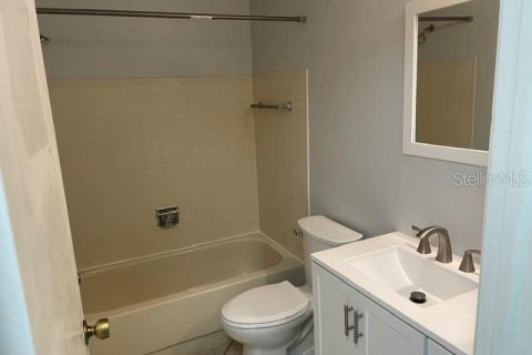 Villa ou maison à louer à Palm Harbor, Floride: 2 chambres, 95.69 m2 № 2422789 - photo 15
