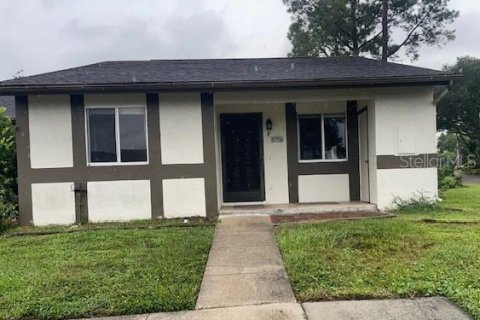 Villa ou maison à Palm Harbor, Floride 2 chambres, 95.69 m2 № 2422789