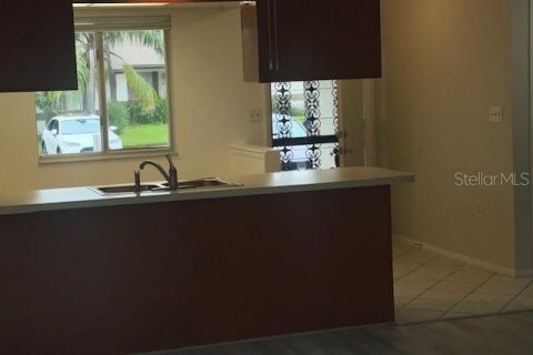 Villa ou maison à louer à Palm Harbor, Floride: 2 chambres, 95.69 m2 № 2422789 - photo 7