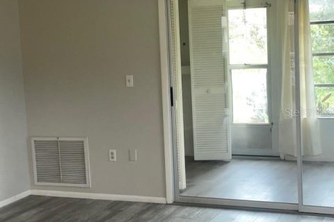Villa ou maison à louer à Palm Harbor, Floride: 2 chambres, 95.69 m2 № 2422789 - photo 17