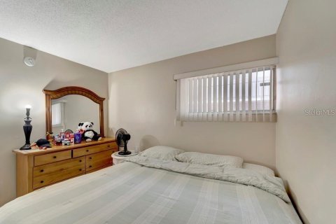 Condo in Sarasota, Florida, 2 bedrooms  № 1856045 - photo 15