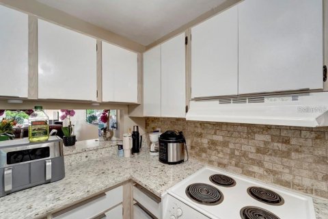 Condo in Sarasota, Florida, 2 bedrooms  № 1856045 - photo 13