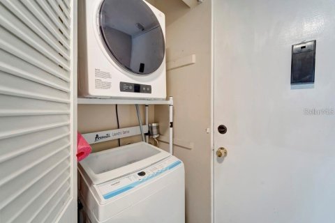 Condo in Sarasota, Florida, 2 bedrooms  № 1856045 - photo 25