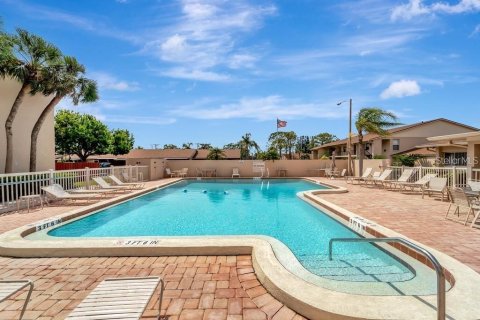 Condo in Sarasota, Florida, 2 bedrooms  № 1856045 - photo 27