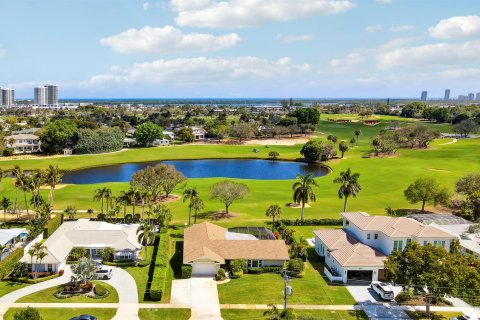 House in North Palm Beach, Florida 4 bedrooms, 217.95 sq.m. № 2246213 - photo 3