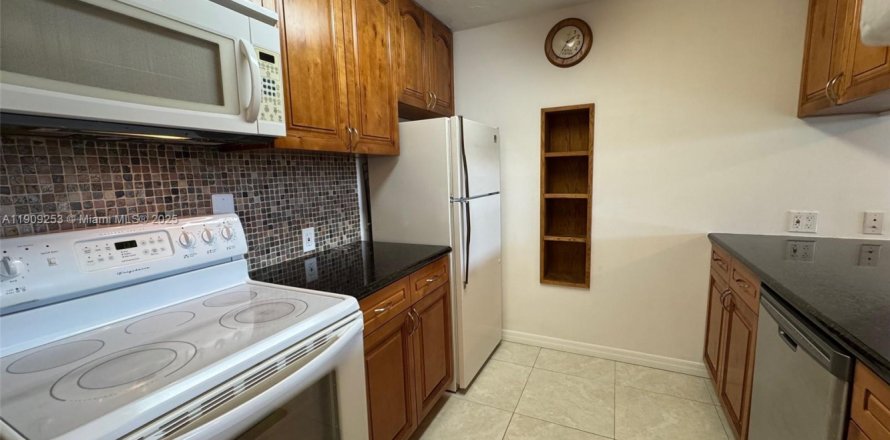 Appartement à Miami, Floride 2 chambres, 86.4 m2 № 1965532