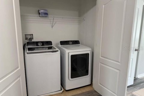Townhouse in Sanford, Florida 3 bedrooms, 152.55 sq.m. № 2157337 - photo 15