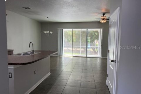 Townhouse in Sanford, Florida 3 bedrooms, 152.55 sq.m. № 2157337 - photo 2