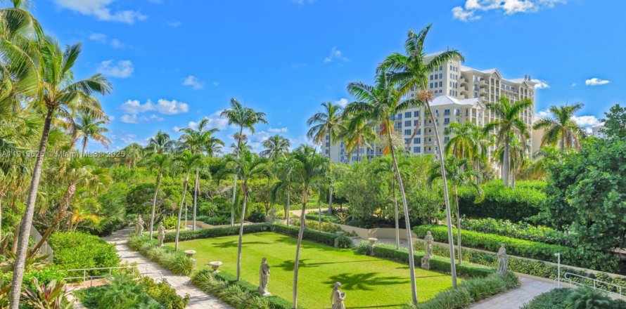 Condominio en Key Biscayne, Florida, 4 dormitorios № 1974597