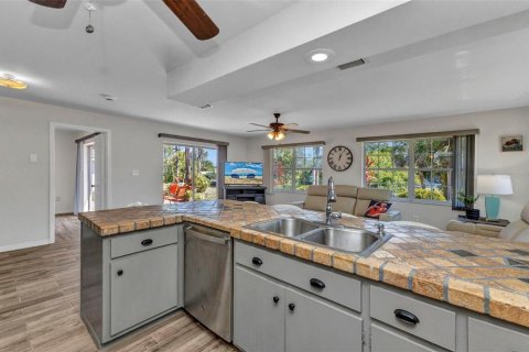 Casa en venta en Port Charlotte, Florida, 3 dormitorios, 133.22 m2 № 1757761 - foto 9