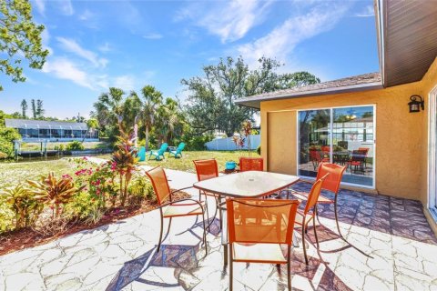 Casa en venta en Port Charlotte, Florida, 3 dormitorios, 133.22 m2 № 1757761 - foto 24