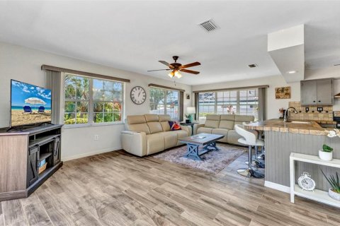 Casa en venta en Port Charlotte, Florida, 3 dormitorios, 133.22 m2 № 1757761 - foto 10