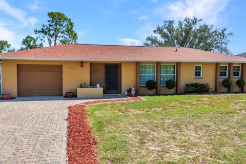 Casa en venta en Port Charlotte, Florida, 3 dormitorios, 133.22 m2 № 1757761 - foto 1
