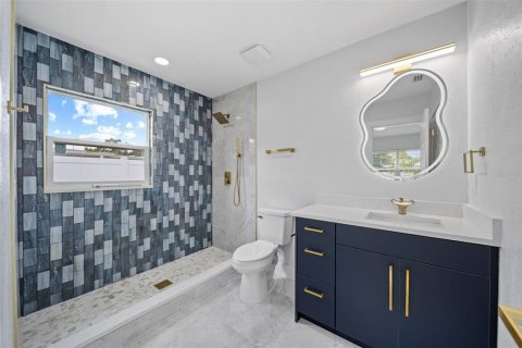 House in Tampa, Florida 4 bedrooms, 126.53 sq.m. № 1886949 - photo 28