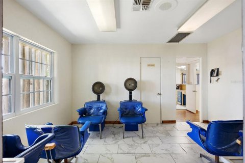 Propiedad comercial en venta en Saint Petersburg, Florida, 152.36 m2 № 2099529 - foto 17