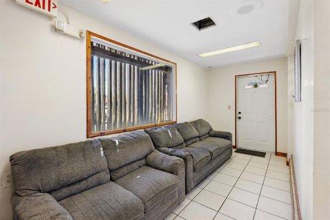 Propiedad comercial en venta en Saint Petersburg, Florida, 152.36 m2 № 2099529 - foto 7